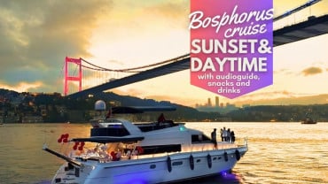 Istanbul: Small-Group Sunset or Day Yacht Cruise with Snacks