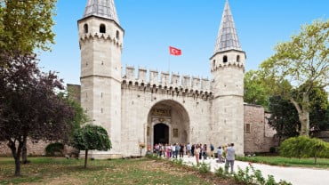 Istanbul: Topkapi Palace, Harem with Live Guide